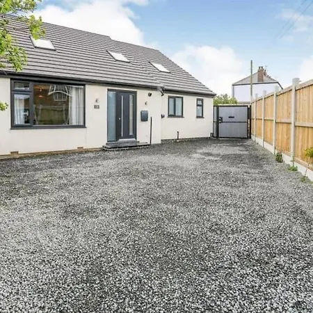 Modern Harrogate House Sleeps 10, Cinema Room & Hot Tub Extérieur photo