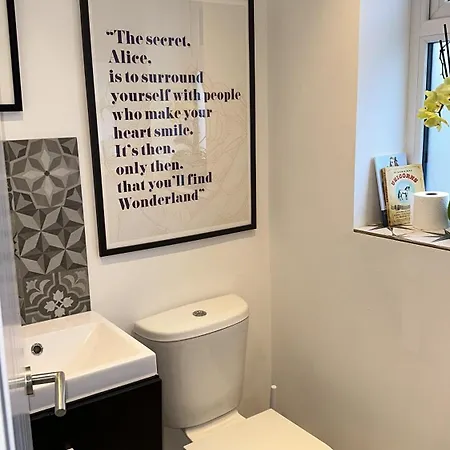 Modern Harrogate House Sleeps 10, Cinema Room & Hot Tub Extérieur photo