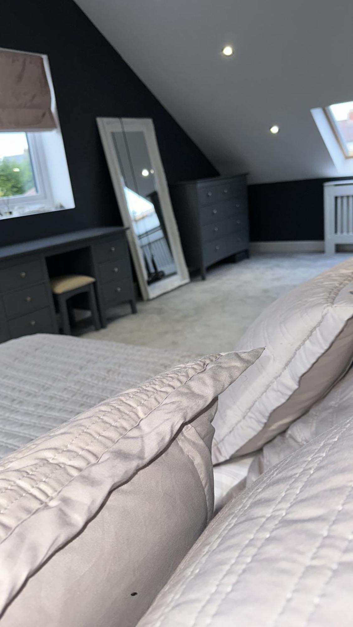 Holiday home Modern House Sleeps 10, Cinema & Hot Tub