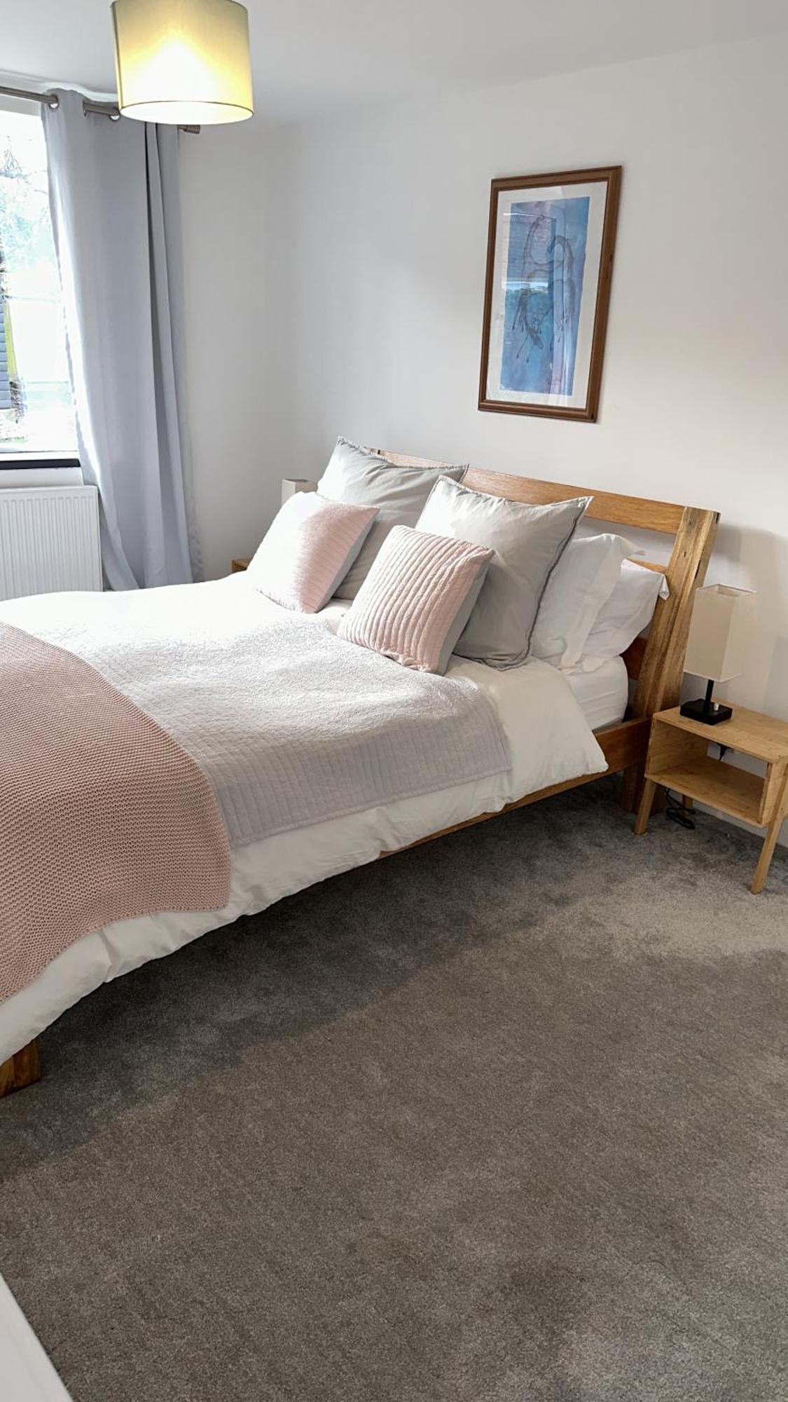 Modern House Sleeps 10, Cinema & Hot Tub Holiday home